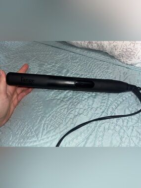L’ange Luxe Digital Ceramic Flat Iron